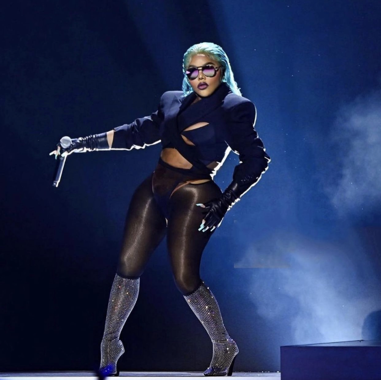 Lil Kims Viral Bet Awards 2022 Performance In Cutout Blazer Bodysuit And Bedazzled Knee High 