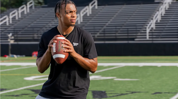 Chicago Bears QB Justin Fields Signs With Reebok.