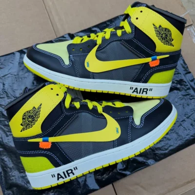 Off-White x Air Jordan 1 High OG “Black:Lightning” Sample2